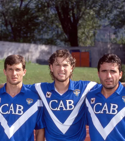„Ce fotbal, ce jucători!”   La   moartea Bresciei , Ioan Ovidiu Sabău povestește fabuloșii ani '90: „Luam 400.000$ pe an”