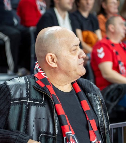 „Fură atenția jucătorilor”  Balint, despre tinerii fotbaliști români:   „Nu-și mai doresc atât de tare  să vină la națională”