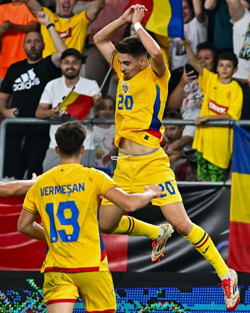 România U19, în semifinale la Euro!  Uluitor: „tricolorii”   au zdrobit Danemarca  și visează la trofeu! Când și cu cine jucăm +   încă mai sunt bilete!